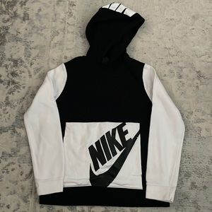 Nike - YL - Sweatshirt Hoodie - Black/White -  NWOT